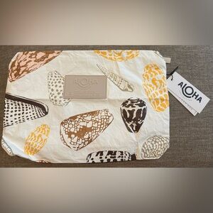 ALOHA collection Mid Pouch with shells, rare!